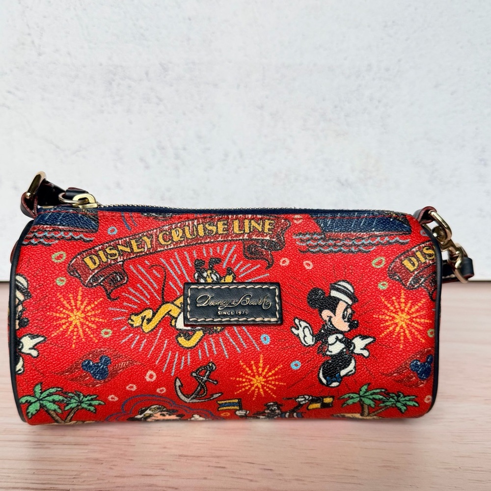 Dooney & Bourke Disney Cruise Red barrel/clutch bag. Retired print. - Picture 2 of 8